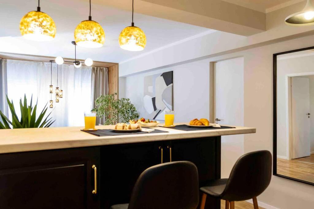 Stunning Views 2Br Intercontinental Flat Apartment Букурещ Екстериор снимка