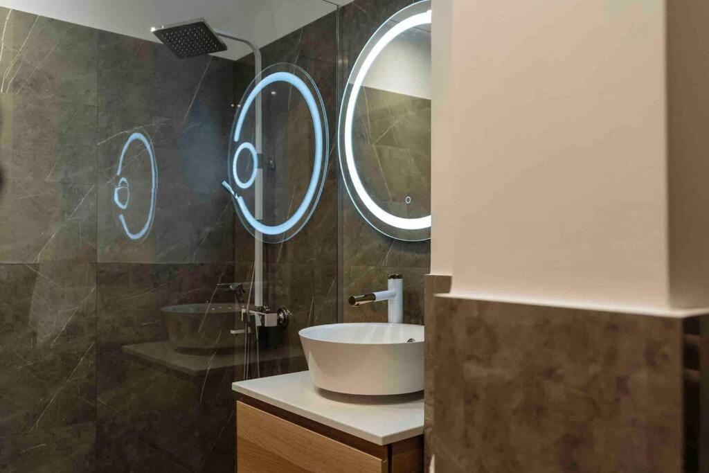 Stunning Views 2Br Intercontinental Flat Apartment Букурещ Екстериор снимка