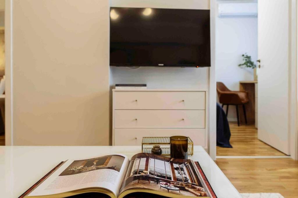 Stunning Views 2Br Intercontinental Flat Apartment Букурещ Екстериор снимка